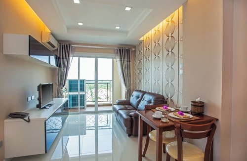 Nong Prue Hotel | Royal Grand Pattaya