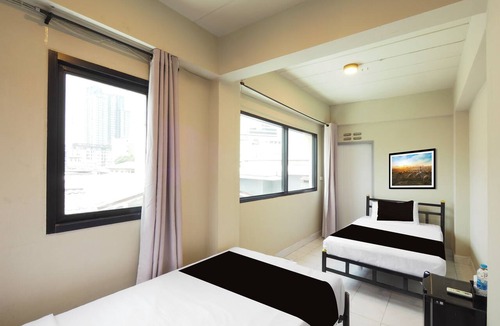Ratchadaphisek Hotel | RQ Bangkok Huai Khwang by Collection O