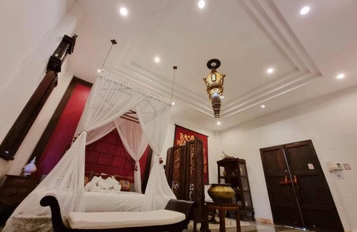 Thani Hotel | Ruean Thai Hotel