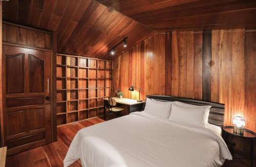 Samphanthawong Apartment | Rustic Cabin Flat at China Town 2min walk to MRT