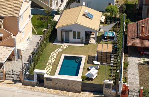 Petriti Villa | Rustic Charm Villa