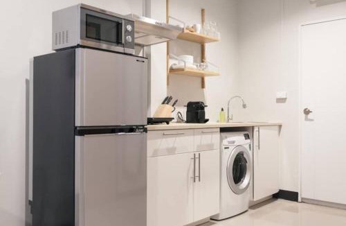 Bang Rak Apartment | S2 Silom Large room 4-6 guests Full kitchen WIFI
