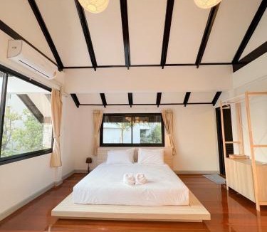 North Pattaya Villa | Saga Pool House 5BR, 200m from BEACH