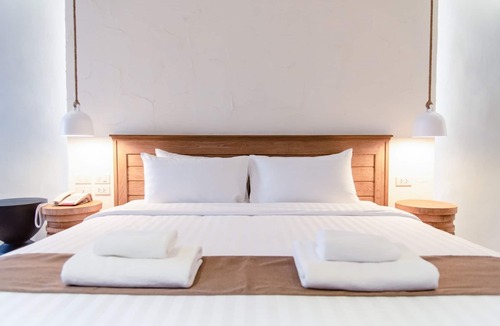 Sai Noi Hotel | Saksiam Lakeside Resort