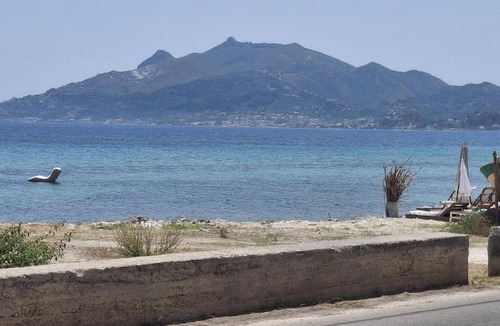 Akrotiri House | Salt & Sea Studio