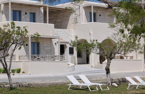 Naousa Hotel | Salt Suites Paros