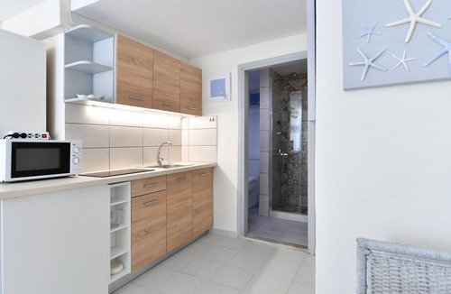 Naousa Apartment | "Salty" New & Cozy Studio in the Heart of Naousa