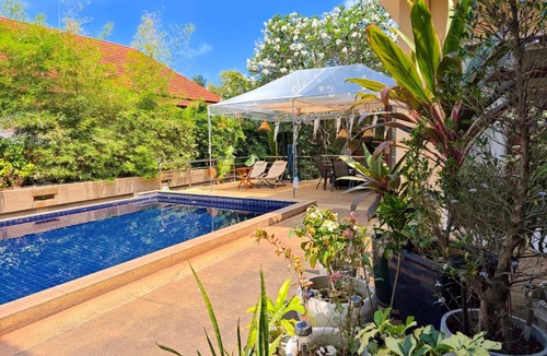 Moo 5 Villa | SAMUI BOHO VILLA 4BR with Big Pool Sea View Balcony Renovated 2026 Walking to Beach 110m