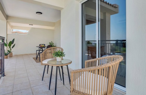 Chlorakas Apartment | Sanders Seaview - Great 2 Bdr Apt