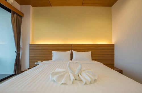 Thoeng Hotel | Sann View Hotel