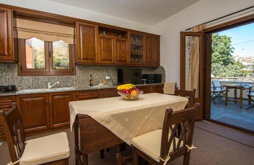 Episkopi Gonias Villa | Santorini Vineyard Villa with Heated Pool