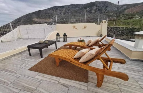 Episkopi Gonias Villa | Santorini Vineyard Villa with Heated Pool