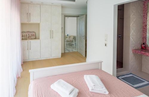 Nea Iraklitsa Villa | Sapphire Luxury Villa