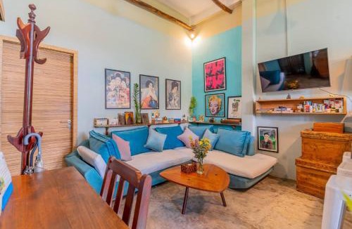 Chamkar Mon Apartment | Sarai Room a Cozy Urban Hideaway with Green Balcony