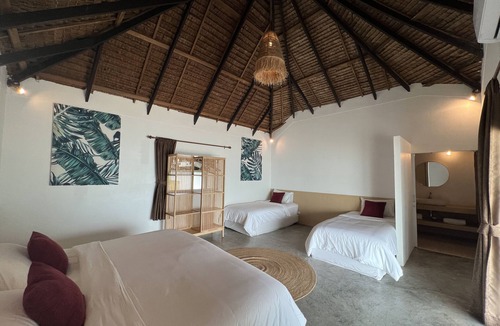 Baan Tai House | Sarana Bungalows