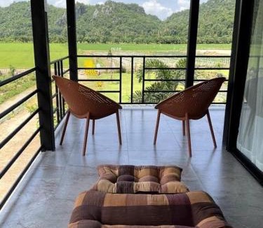 Cha-am Resort | Sattee's Home บ้านพักเศรษฐี