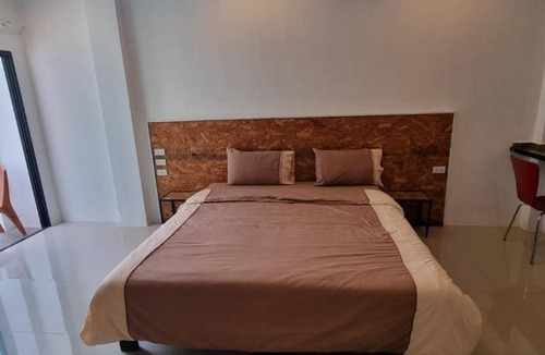 Samut Sakhon Apartment | Sawadee822,Naiharn&Rawai Beach Phuket