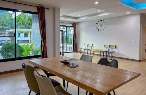 Jomtien Villa | Sawera Luxury Pool Villa