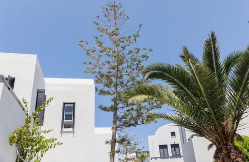 Monolithos Hotel | Scorpios Beach Santorini