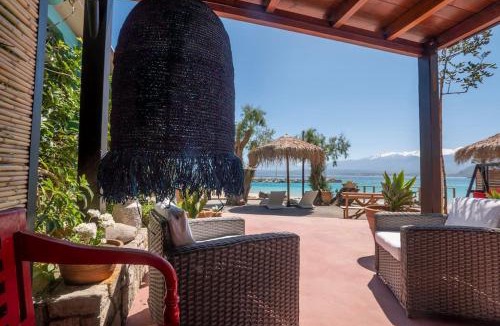 Marathi House | Sea and Sun Metaxy Mas, brand-new, beachfront !