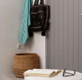 Agios Prokopios Apartment | Sea La Vie Apartment, Steps from the Beach