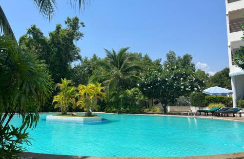 Rayong Apartment | sea sand sun condominium with all the refinements