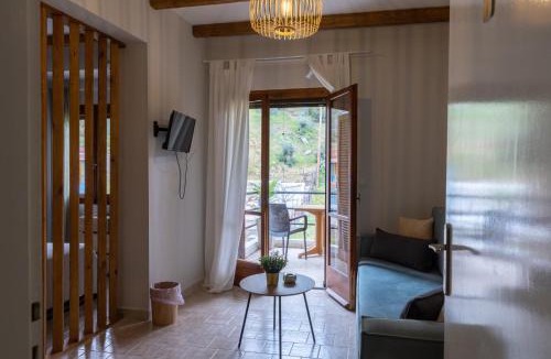 Pteleos Hotel | Sea side