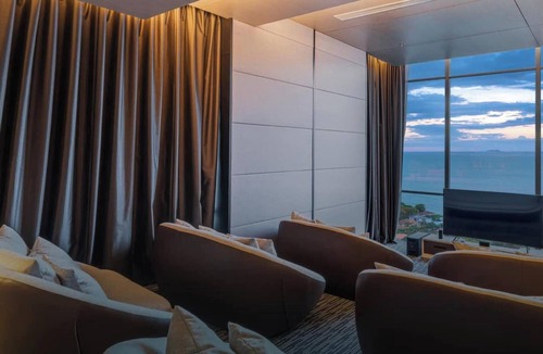 Pratumnak Hill Condo | Sea View Beach Front - Rare Gem At Pattaya