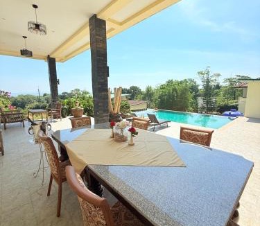 Ko Chang Villa | Sea View Luxury Mansion, Pool & Jacuzzi - Koh Chang