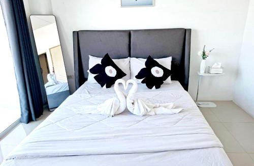 Saen Suk Hotel | Sea view