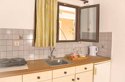Kavos House | Seafront Apartments