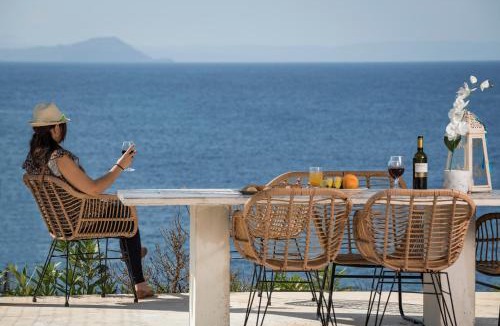Stavros Villa | Seafront Villa Shore, Sea & Sun Villas