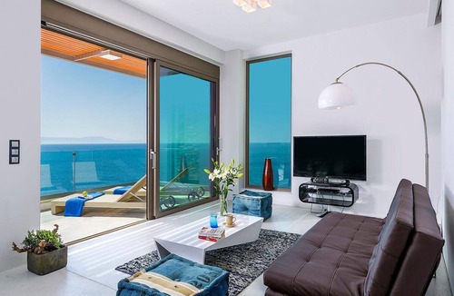 Stavros Villa | Seafront Villa VIP with a heated pool
