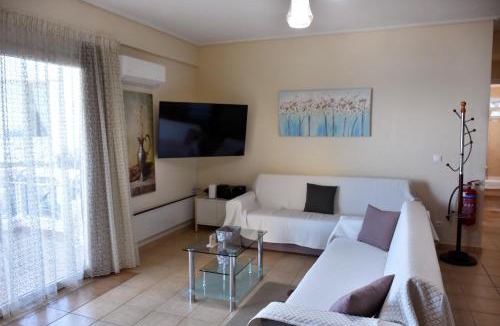 Platana Apartment | Seaside apartment platana kimis evoia