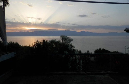 Aipeia House | Seaside house 110m2 - Beachfront