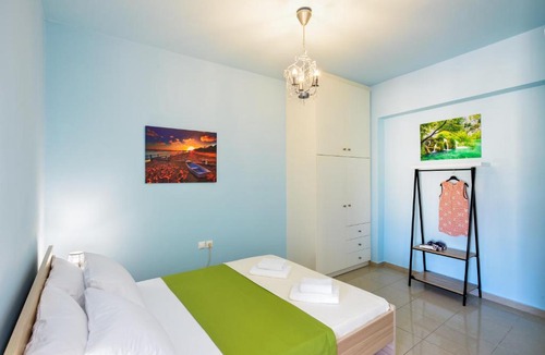 Old Town Apartment | SEASIDE Old venetian harbour 2nd floor