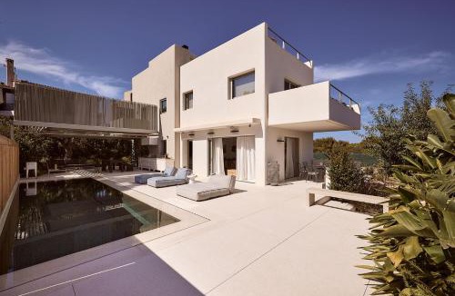 Rafina-Pikermi Villa | Seaside Pool Villa