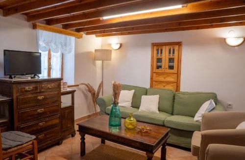 Skala Eresou House | Seaside Summer House, Cozy Yard
