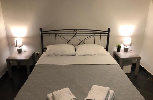 Palaio Faliro Apartment | SEASIDE SUNSET WALKS