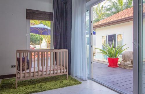 Pratumnak Hill Villa | Seaside Villa 3 Pools, 2 mins walk to beach