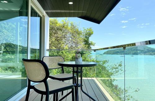 Talat Yai Ski Chalet | Seaview Duplex Home - Panwa Beach - Baan Jayden