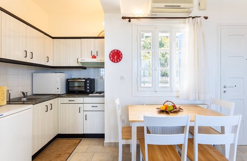 Diasella Apartment | Seaview Haven with Pool by the beach