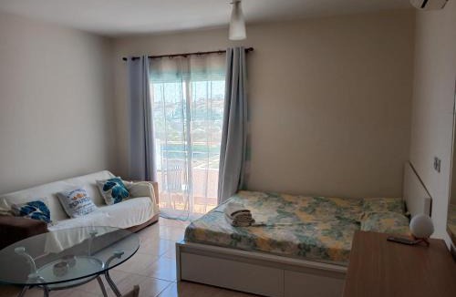 Peyia Town Apartment | Seaview Holiday Studio Peyia