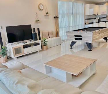 Bang Sare Villa | Seaview pool villa bangsaray