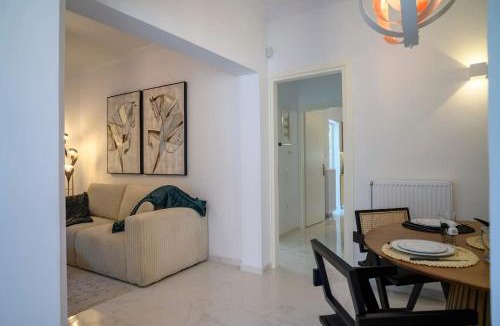 Glyfada Villa | Seclusion, Privacy and 2 bedroom Luxury in Glyfada