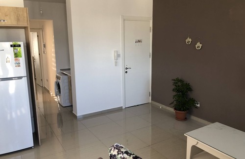 Zeytinlik Apartment | Seker Apartment: Kyrenia City Center. Mountain View. Easy Access.