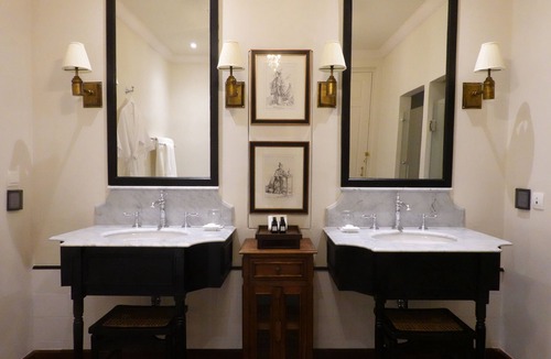 Hang Dong Hotel | Sela