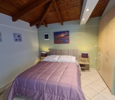 Spata-Artemida Apartment | Semelia & Maria's Guest House - Spacious Stay for 3