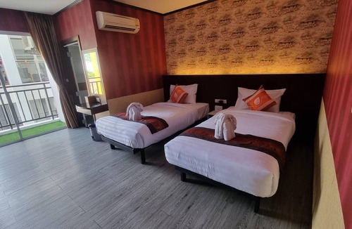 Patong Hotel | Sereneburi Patong Hotel By Sea Hospitality Co Ltd