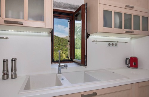 Askifou Villa | Serenity Cave Villa, Traditional Villas Askyfou